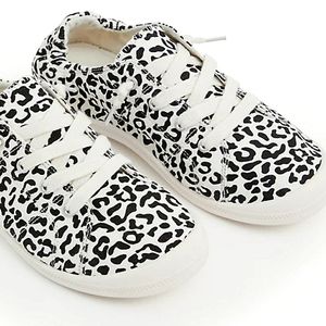 B/W Lepard Print Sneaker